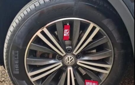 Volkswagen Tiguan II, 2018 год, 13 фотография