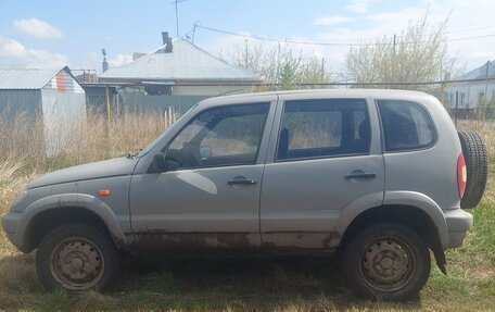 Chevrolet Niva I рестайлинг, 2005 год, 300 000 рублей, 1 фотография