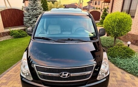 Hyundai Grand Starex Grand Starex I рестайлинг 2, 2015 год, 2 400 000 рублей, 9 фотография