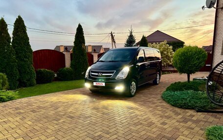 Hyundai Grand Starex Grand Starex I рестайлинг 2, 2015 год, 2 400 000 рублей, 12 фотография