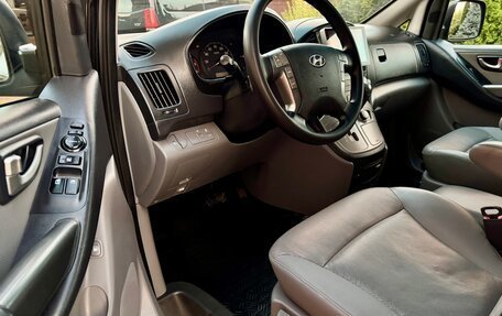 Hyundai Grand Starex Grand Starex I рестайлинг 2, 2015 год, 2 400 000 рублей, 21 фотография
