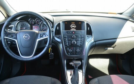 Opel Astra J, 2013 год, 584 888 рублей, 7 фотография
