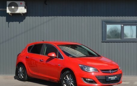 Opel Astra J, 2013 год, 584 888 рублей, 3 фотография