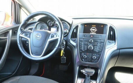 Opel Astra J, 2013 год, 584 888 рублей, 8 фотография