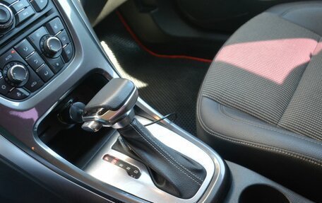 Opel Astra J, 2013 год, 584 888 рублей, 10 фотография