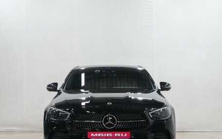 Mercedes-Benz E-Класс, 2022 год, 6 299 000 рублей, 2 фотография