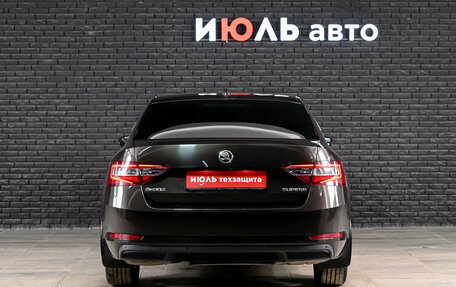 Skoda Superb III рестайлинг, 2018 год, 1 370 000 рублей, 5 фотография