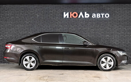 Skoda Superb III рестайлинг, 2018 год, 1 370 000 рублей, 9 фотография