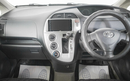 Toyota Ractis I, 2005 год, 649 000 рублей, 14 фотография