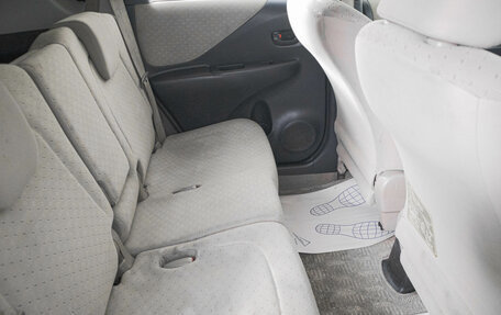 Toyota Ractis I, 2005 год, 649 000 рублей, 11 фотография