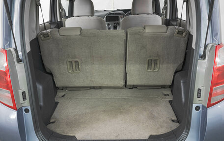 Toyota Ractis I, 2005 год, 649 000 рублей, 8 фотография