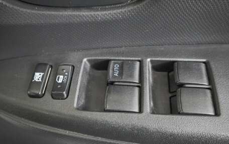Toyota Ractis I, 2005 год, 649 000 рублей, 19 фотография
