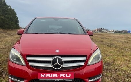 Mercedes-Benz B-Класс, 2013 год, 1 100 000 рублей, 2 фотография