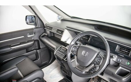 Honda Stepwgn IV, 2017 год, 2 599 000 рублей, 8 фотография