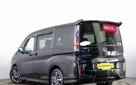 Honda Stepwgn IV, 2017 год, 2 599 000 рублей, 6 фотография