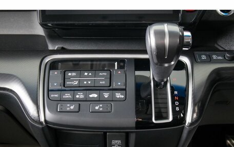Honda Stepwgn IV, 2017 год, 2 599 000 рублей, 21 фотография