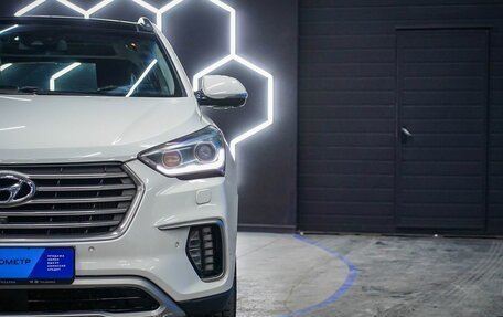 Hyundai Santa Fe III рестайлинг, 2016 год, 2 330 000 рублей, 19 фотография