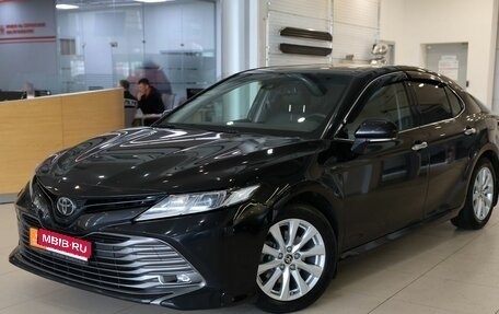 Toyota Camry, 2020 год, 3 000 000 рублей, 1 фотография