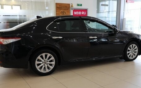 Toyota Camry, 2020 год, 3 000 000 рублей, 7 фотография