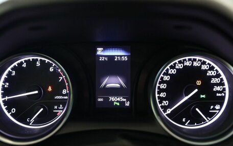 Toyota Camry, 2020 год, 3 000 000 рублей, 22 фотография