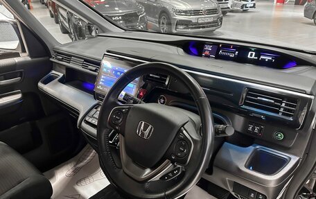 Honda Stepwgn IV, 2018 год, 1 997 000 рублей, 10 фотография