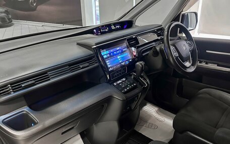 Honda Stepwgn IV, 2018 год, 1 997 000 рублей, 17 фотография