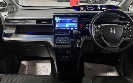 Honda Stepwgn IV, 2018 год, 1 997 000 рублей, 29 фотография
