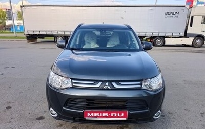 Mitsubishi Outlander III рестайлинг 3, 2013 год, 1 700 000 рублей, 1 фотография