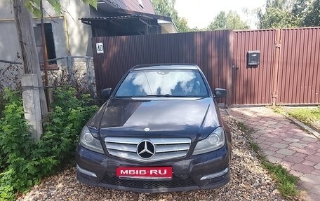 Mercedes-Benz C-Класс, 2011 год, 1 250 000 рублей, 1 фотография