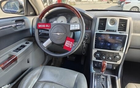 Chrysler 300C II, 2004 год, 1 200 000 рублей, 7 фотография