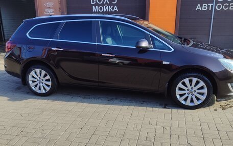 Opel Astra J, 2013 год, 820 000 рублей, 4 фотография