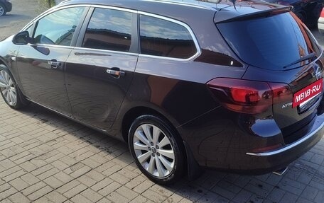 Opel Astra J, 2013 год, 820 000 рублей, 5 фотография