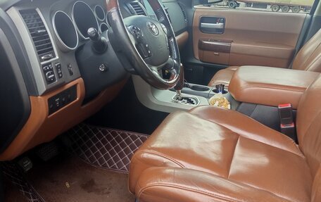 Toyota Sequoia II рестайлинг, 2011 год, 3 000 000 рублей, 12 фотография