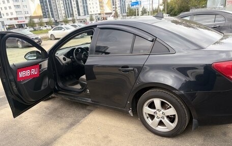 Chevrolet Cruze II, 2011 год, 695 000 рублей, 2 фотография