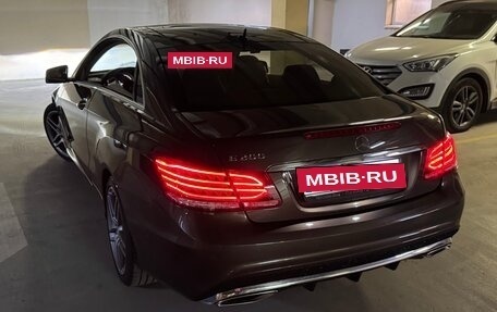 Mercedes-Benz E-Класс, 2015 год, 3 250 000 рублей, 4 фотография