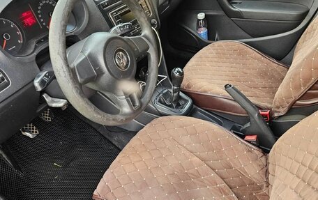 Volkswagen Polo VI (EU Market), 2013 год, 500 000 рублей, 15 фотография