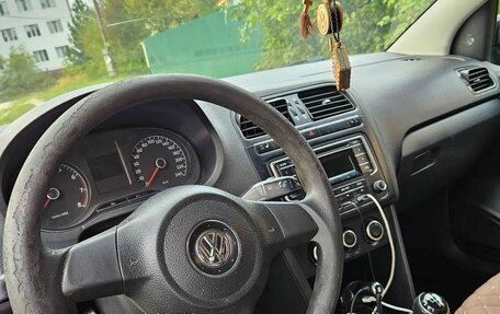 Volkswagen Polo VI (EU Market), 2013 год, 500 000 рублей, 17 фотография