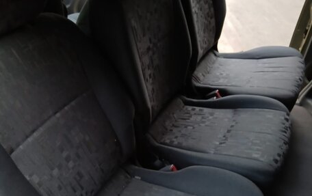 Toyota Previa II, 2002 год, 740 000 рублей, 10 фотография