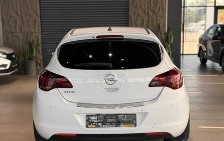 Opel Astra J, 2011 год, 830 000 рублей, 6 фотография