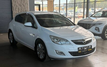 Opel Astra J, 2011 год, 830 000 рублей, 3 фотография