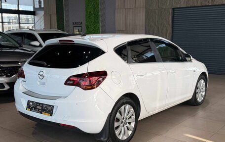 Opel Astra J, 2011 год, 830 000 рублей, 5 фотография