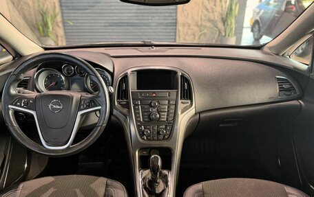Opel Astra J, 2011 год, 830 000 рублей, 17 фотография