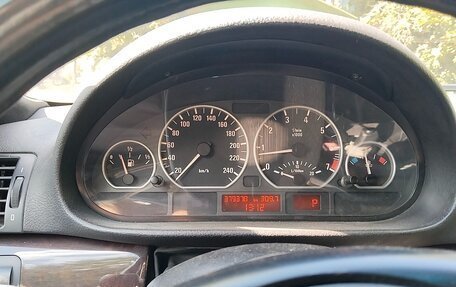 BMW 3 серия, 2004 год, 700 000 рублей, 8 фотография