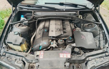 BMW 3 серия, 2004 год, 700 000 рублей, 9 фотография