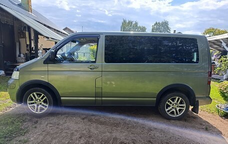 Volkswagen Multivan T5, 2004 год, 900 000 рублей, 3 фотография