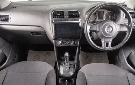 Volkswagen Polo VI (EU Market), 2013 год, 929 000 рублей, 10 фотография