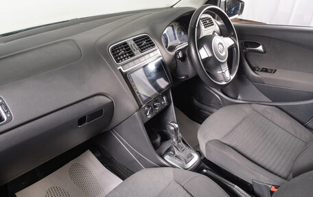 Volkswagen Polo VI (EU Market), 2013 год, 929 000 рублей, 15 фотография