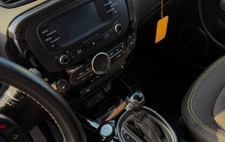 KIA Soul II рестайлинг, 2016 год, 1 650 000 рублей, 10 фотография