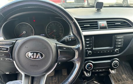 KIA Rio IV, 2018 год, 1 380 000 рублей, 6 фотография