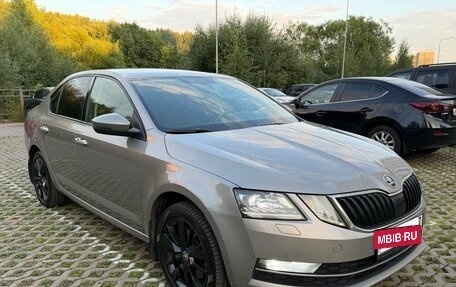 Skoda Octavia, 2017 год, 1 950 000 рублей, 2 фотография